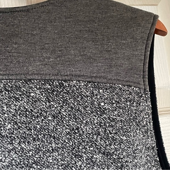 Club Monaco Vest Size L  Asymmetrical Front Zimmer Grey

@5 - Picture 10 of 15